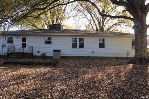 Tiny photo for 8 NORTHBROOK Drive, Mt Vernon, IL 62864 (MLS # EB460552)