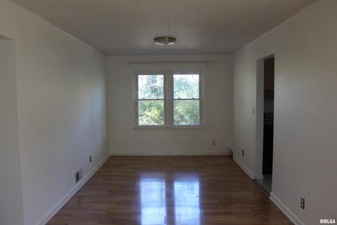 Tiny photo for 8 NORTHBROOK Drive, Mt Vernon, IL 62864 (MLS # EB460552)