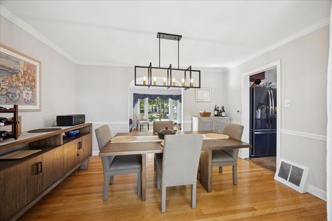 Tiny photo for 1813 Manchester Avenue, Westchester, IL 60154 (MLS # 12498756)