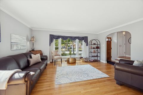 Tiny photo for 1813 Manchester Avenue, Westchester, IL 60154 (MLS # 12498756)