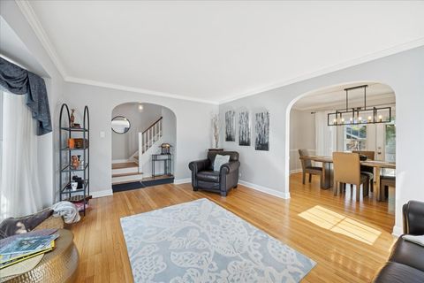 Tiny photo for 1813 Manchester Avenue, Westchester, IL 60154 (MLS # 12498756)
