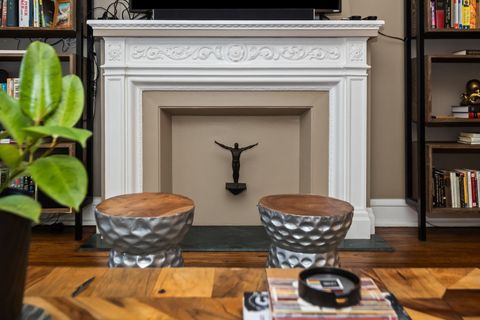 Tiny photo for 3300 N Lake Shore Drive #8D, Chicago, IL 60657 (MLS # 12545090)