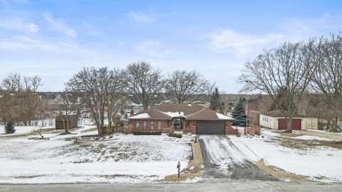 Photo of 13120 Silver Fox Drive, Lemont, IL 60439 (MLS # 12549323)