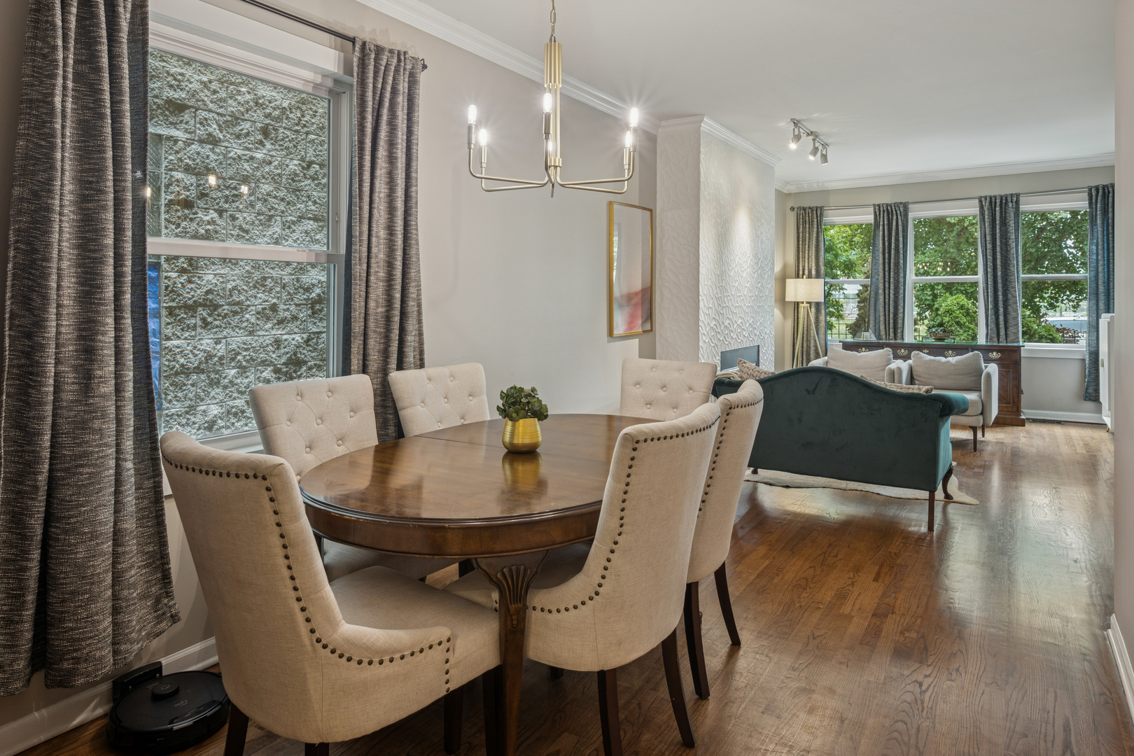 1329 N Mohawk Street 1