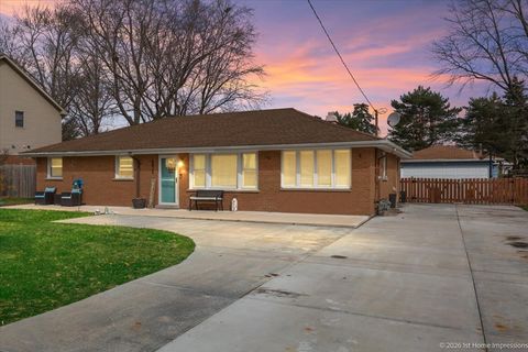 Tiny photo for 8836 W 93rd Place, Hickory Hills, IL 60457 (MLS # 12625436)