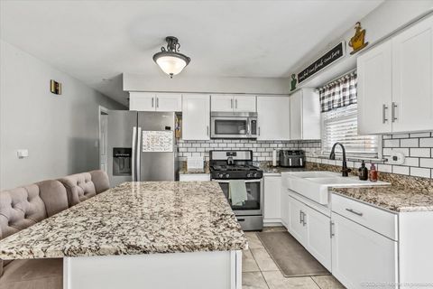 Tiny photo for 8836 W 93rd Place, Hickory Hills, IL 60457 (MLS # 12625436)