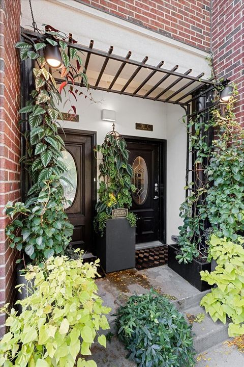 Tiny photo for 747 W Wrightwood Avenue #c, Chicago, IL 60614 (MLS # 12483491)