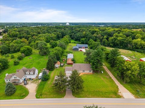 Tiny photo for 1610 Wisconsin Street, Le Claire, IA 52753 (MLS # 12590684)