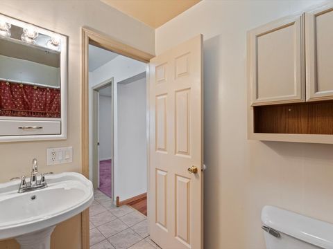 Tiny photo for 1610 Wisconsin Street, Le Claire, IA 52753 (MLS # 12590684)