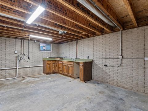 Tiny photo for 1610 Wisconsin Street, Le Claire, IA 52753 (MLS # 12590684)