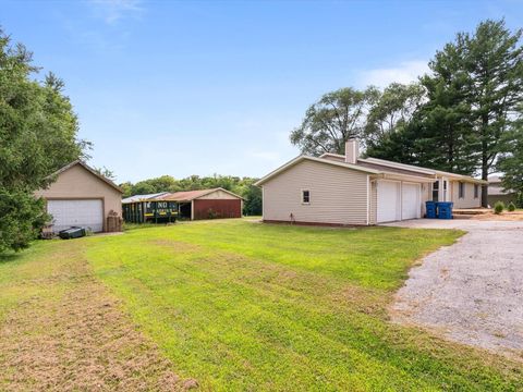 Tiny photo for 1610 Wisconsin Street, Le Claire, IA 52753 (MLS # 12590684)