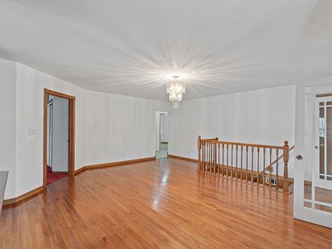 Tiny photo for 1610 Wisconsin Street, Le Claire, IA 52753 (MLS # 12590684)