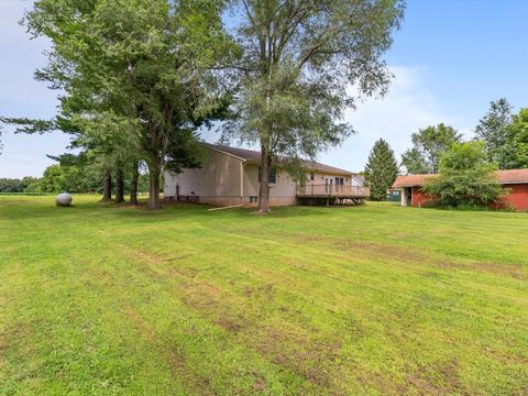 Tiny photo for 1610 Wisconsin Street, Le Claire, IA 52753 (MLS # 12590684)