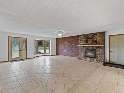 Tiny photo for 1610 Wisconsin Street, Le Claire, IA 52753 (MLS # 12590684)