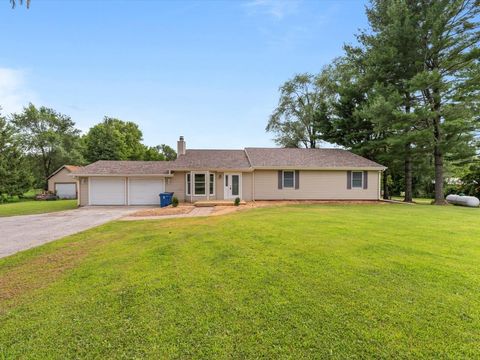 Photo of 1610 Wisconsin Street, Le Claire, IA 52753 (MLS # 12590684)