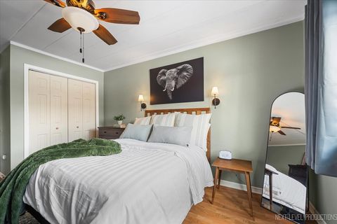 Tiny photo for 127 N Wolf Road #60A, Wheeling, IL 60090 (MLS # 12553512)