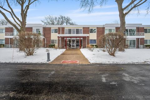 Photo of 127 N Wolf Road #60A, Wheeling, IL 60090 (MLS # 12553512)