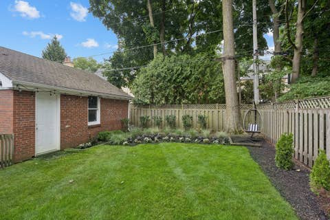 Tiny photo for 2019 BEECHWOOD Avenue, Wilmette, IL 60091 (MLS # 12732225)