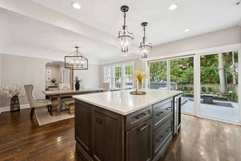 Tiny photo for 2019 BEECHWOOD Avenue, Wilmette, IL 60091 (MLS # 12732225)