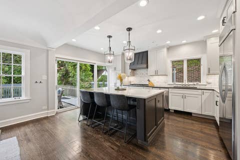 Tiny photo for 2019 BEECHWOOD Avenue, Wilmette, IL 60091 (MLS # 12732225)
