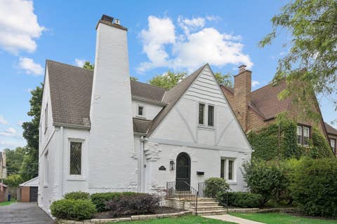 Photo of 2019 BEECHWOOD Avenue, Wilmette, IL 60091 (MLS # 12732225)