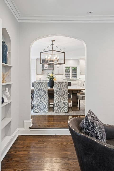 Tiny photo for 2019 BEECHWOOD Avenue, Wilmette, IL 60091 (MLS # 12732225)