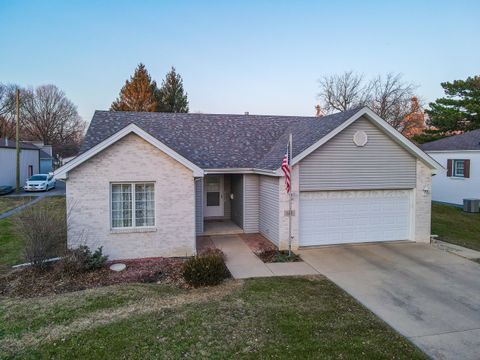 Photo of 125 W Second Street, Manteno, IL 60950 (MLS # 12567018)