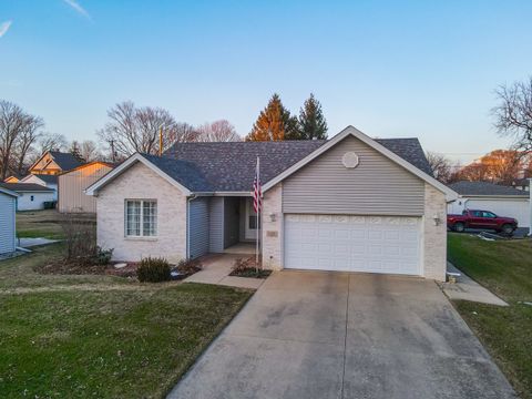 Tiny photo for 125 W Second Street, Manteno, IL 60950 (MLS # 12567018)