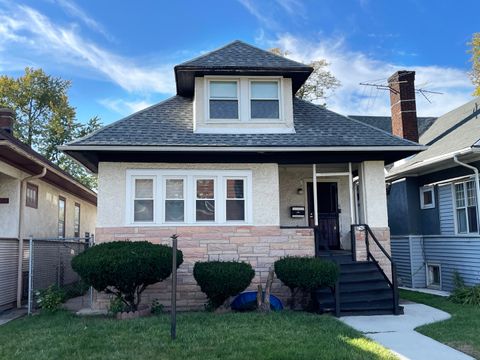 Photo of 1318 N Menard Avenue, Chicago, IL 60651 (MLS # 12537946)