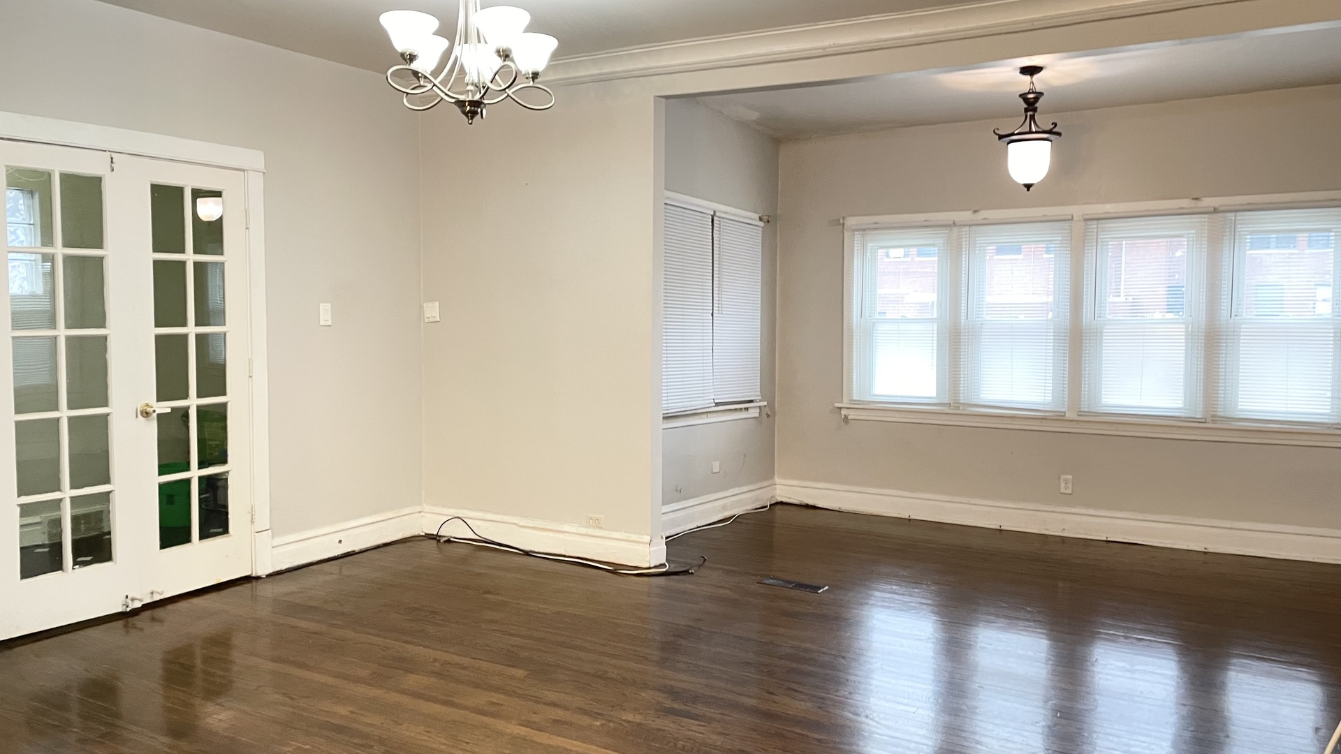 1318 N Menard Avenue