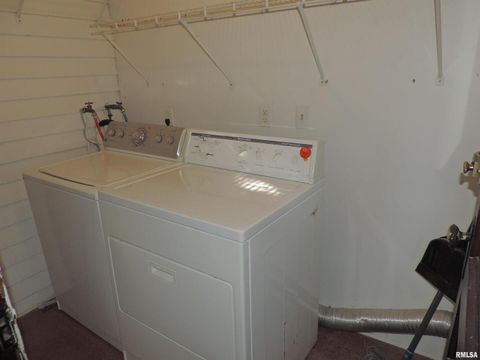 Tiny photo for 229 14TH Avenue, Moline, IL 61265 (MLS # QC4268283)