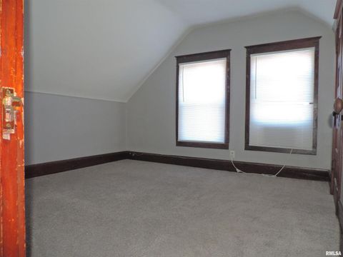 Tiny photo for 229 14TH Avenue, Moline, IL 61265 (MLS # QC4268283)