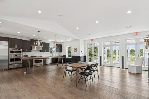 Tiny photo for 230 Majestic Oak Court, Lake Forest, IL 60045 (MLS # 12614869)