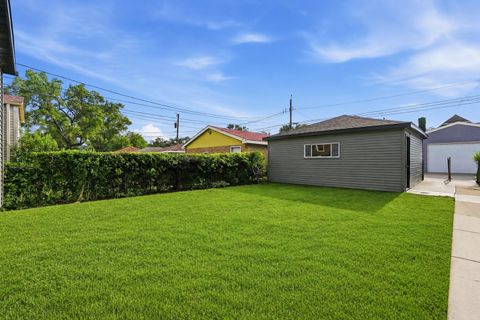 Tiny photo for 10516 S King Drive, Chicago, IL 60628 (MLS # 12688134)