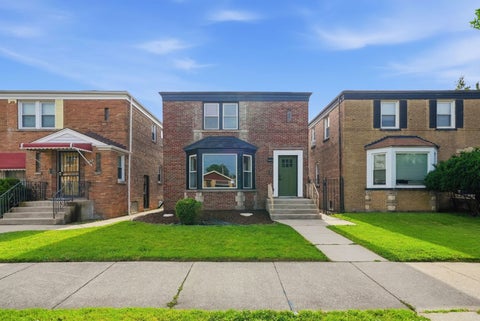 Photo of 10516 S King Drive, Chicago, IL 60628 (MLS # 12688134)