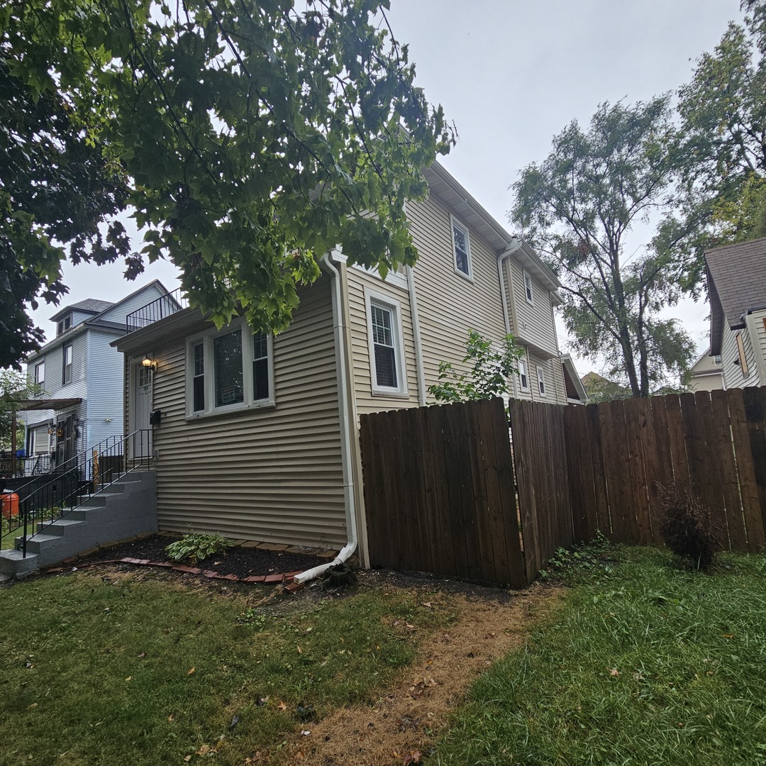 906 S 10th Avenue