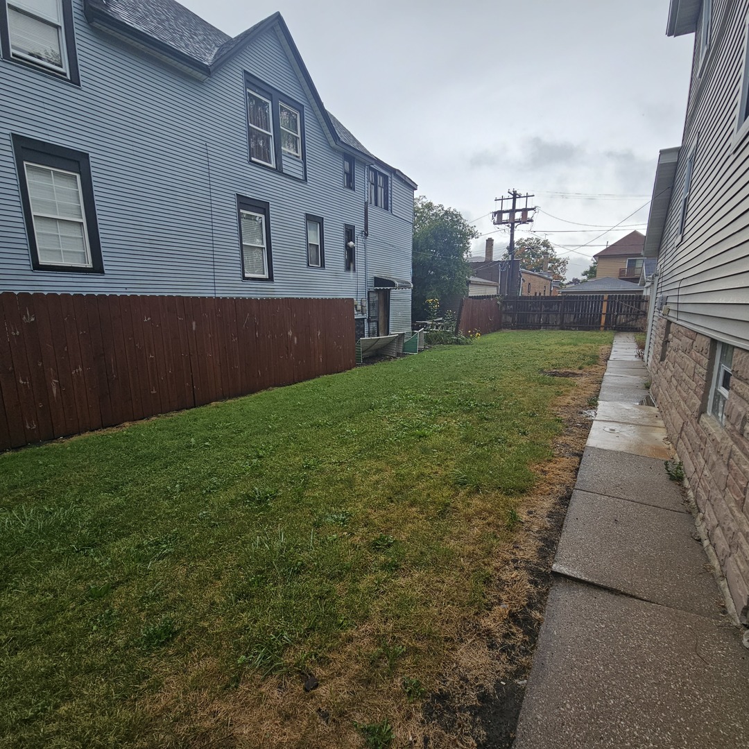 906 S 10th Avenue