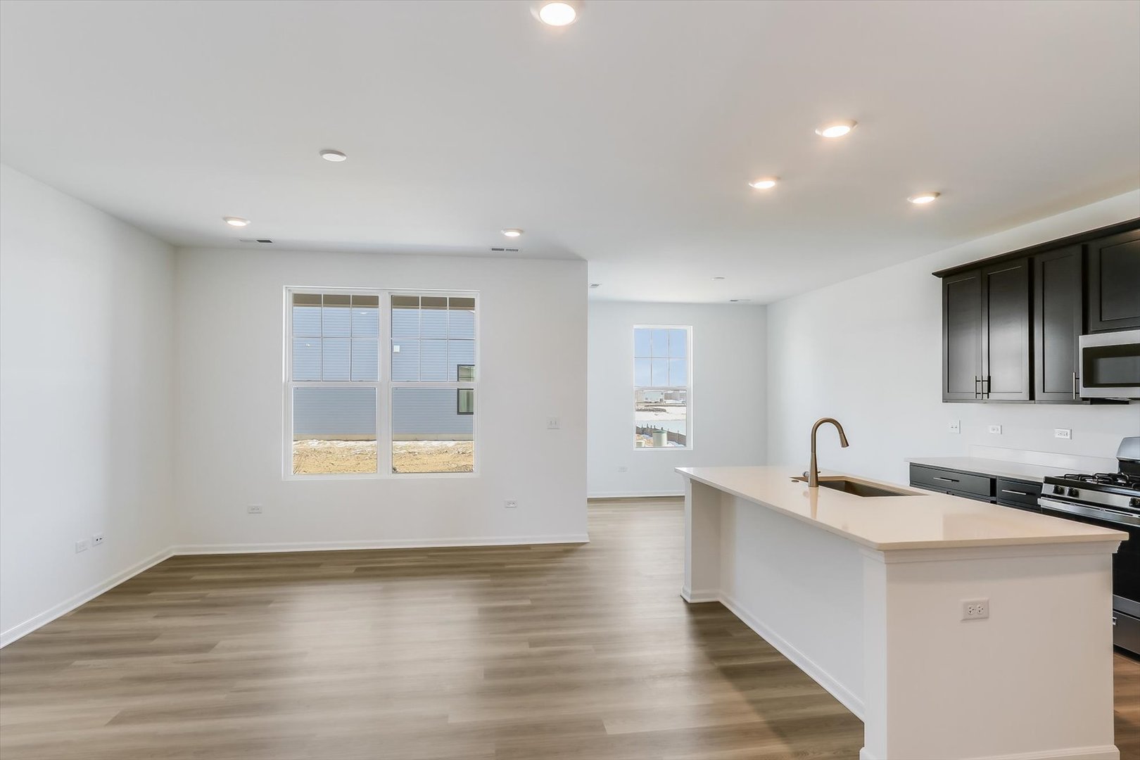 25418 W Alabaster Circle