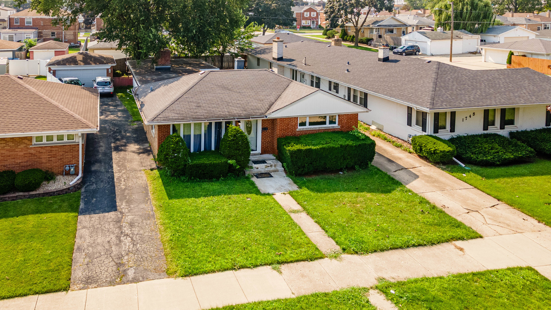 1744 N 20th Avenue