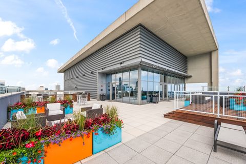 Tiny photo for 600 N Lake Shore Drive #4209, Chicago, IL 60611 (MLS # 12500610)