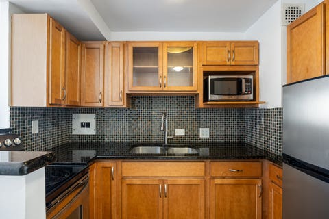 Tiny photo for 2909 N Sheridan Road #1703, Chicago, IL 60657 (MLS # 12736627)