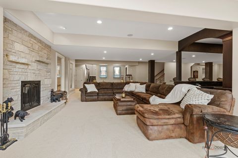Tiny photo for 5 Jennifer Court, Barrington, IL 60010 (MLS # 12509582)