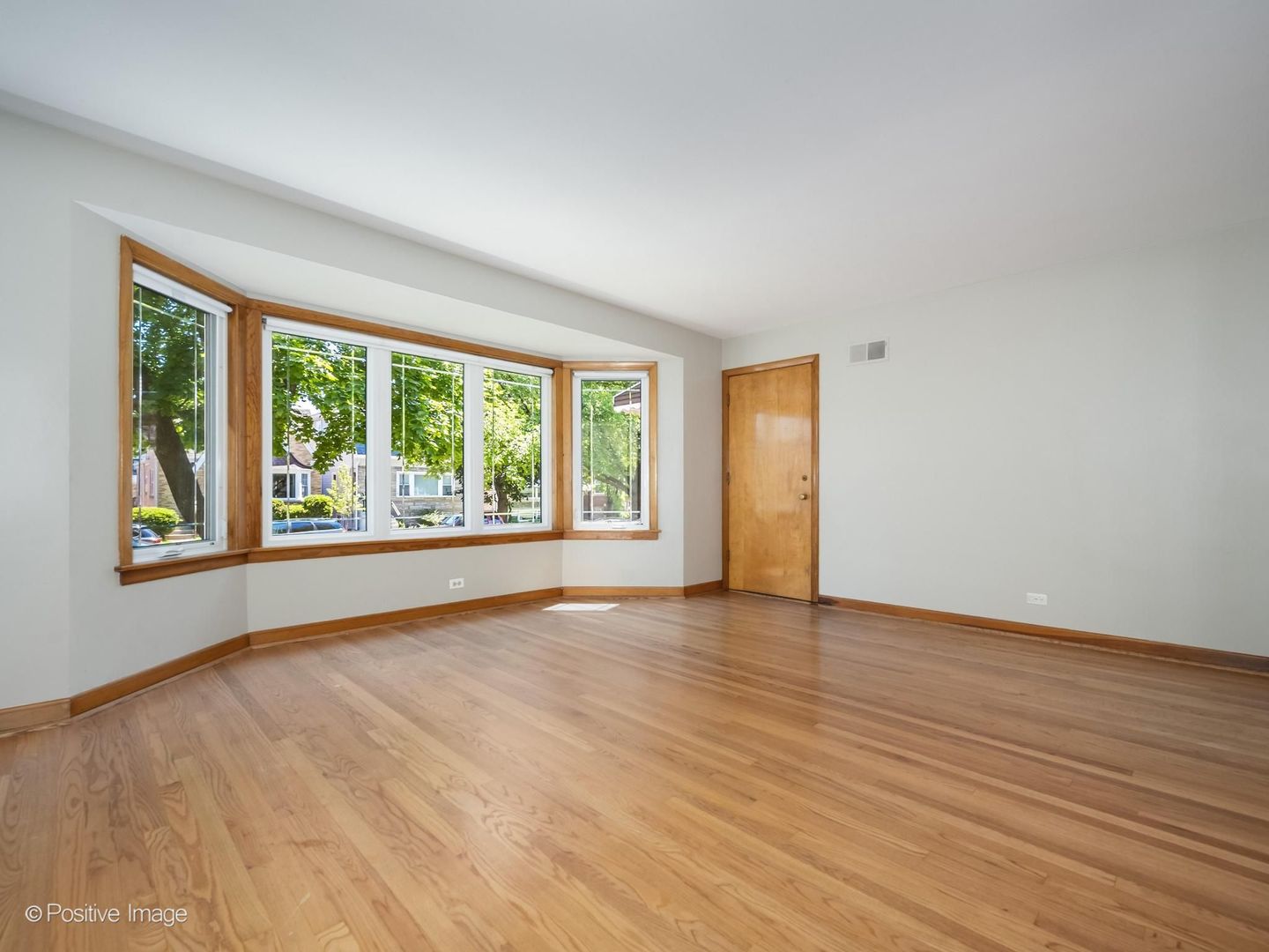 Properties 4 6038 N Austin Avenue