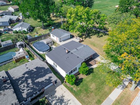 Tiny photo for 616 S Ahrens Avenue, Lombard, IL 60148 (MLS # 12482311)