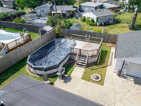 Tiny photo for 616 S Ahrens Avenue, Lombard, IL 60148 (MLS # 12482311)