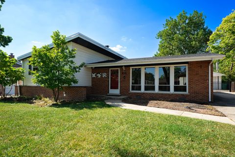 Photo of 616 S Ahrens Avenue, Lombard, IL 60148 (MLS # 12482311)