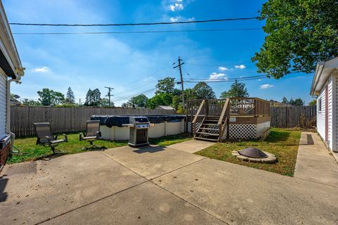 Tiny photo for 616 S Ahrens Avenue, Lombard, IL 60148 (MLS # 12482311)