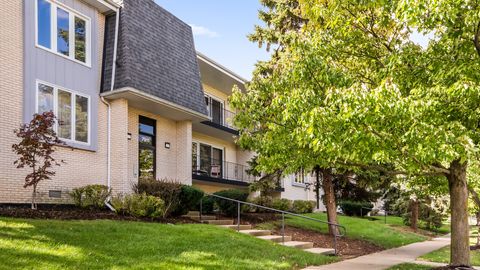 Photo of 7911 W 157th Street #2W, Orland Park, IL 60462 (MLS # 12496781)