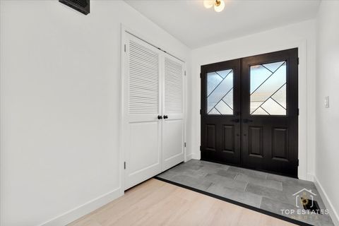 Tiny photo for 523 Hamilton Avenue, Westmont, IL 60559 (MLS # 12516246)