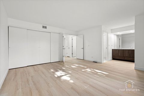 Tiny photo for 523 Hamilton Avenue, Westmont, IL 60559 (MLS # 12516246)